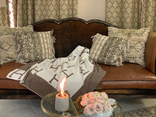 Load image into Gallery viewer, H Cozy Blanket