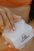 Load image into Gallery viewer, La Vie Aloha Body Buff Scrub