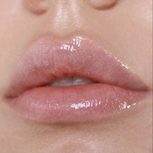 Load image into Gallery viewer, Glow Getter Hydrating Lip Oil