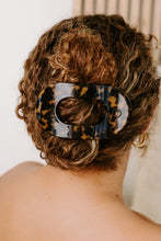 Load image into Gallery viewer, Large Round Flat Hair Clip - Tortoise