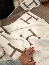 Load image into Gallery viewer, H Cozy Blanket