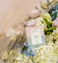 Load image into Gallery viewer, Tuberosa Signature Candle