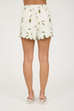 Load image into Gallery viewer, Floral Scallop Hem Shorts
