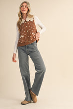 Load image into Gallery viewer, Doll Collar Sweater Vest
