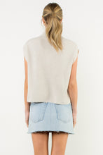 Load image into Gallery viewer, Farah Vest - Cream
