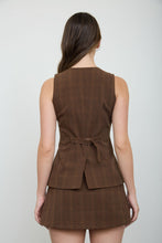 Load image into Gallery viewer, Asymetric Button Plaid Sleeveless Top

