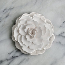 Load image into Gallery viewer, Ceramic Flower Diffuser
