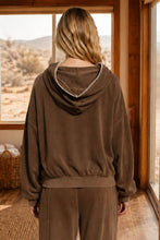 Load image into Gallery viewer, Cropped Kangaroo Pouch Sweatshirt - Brown
