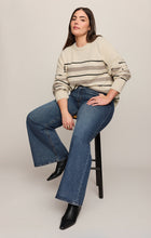 Load image into Gallery viewer, The Stunner Mid Rise Wide Leg
