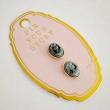 Load image into Gallery viewer, Black Cameo Silhouette Brooch Set
