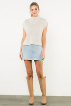 Load image into Gallery viewer, Farah Vest - Cream

