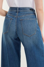 Load image into Gallery viewer, Kit High Rise Wide Leg Jeans
