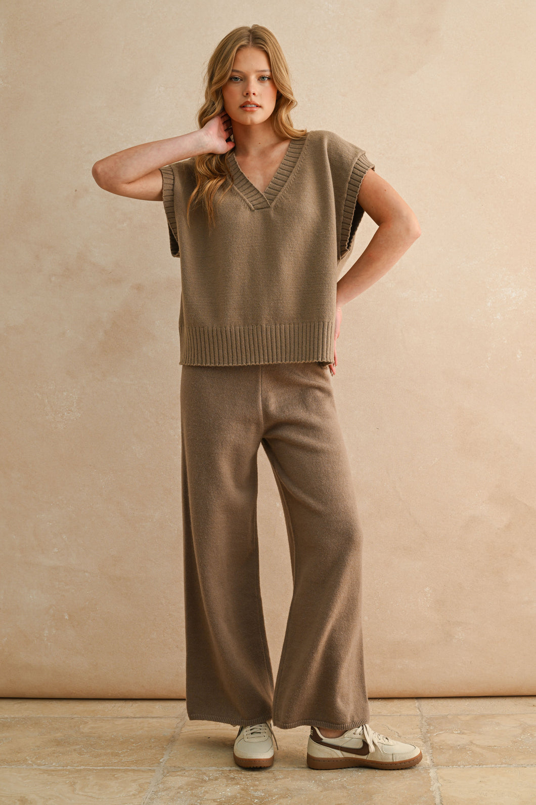 V-neck Sleeveless Sweater